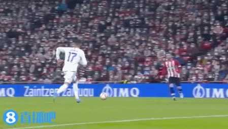 门将精彩救险，引领球队渡过危机