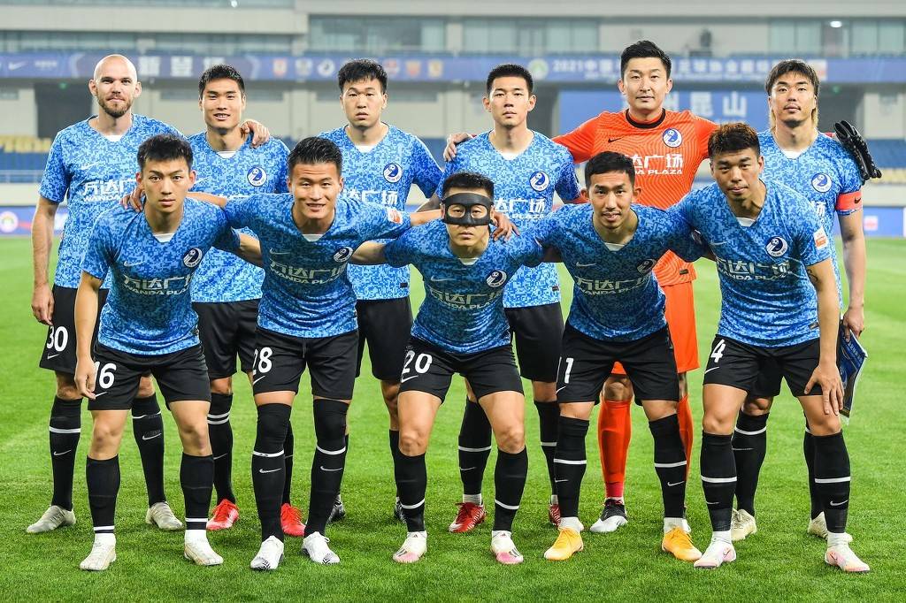 公开网站：因凡蒂诺基本年薪为300万美元，净资产达1400万